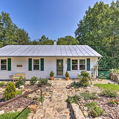 Charming Cottage Less Than 10 Mi To Wineries And Skiing! Nellysford ภายนอก รูปภาพ